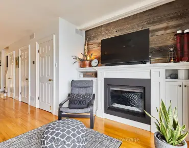 
111 Codsell Ave <a href='https://luckyalan.com/community.php?community=Toronto:Bathurst Manor'>Bathurst Manor, Toronto</a> 4 beds 6 baths 2 garage $3.198M