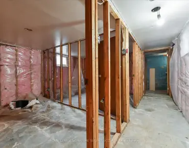 
5 Ravina Cres Blake-Jones, Toronto 3 beds 3 baths  garage $1.749M