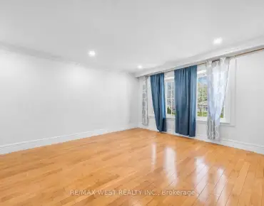 
62 Dukinfield Cres <a href='https://luckyalan.com/community.php?community=Toronto:Parkwoods-Donalda'>Parkwoods-Donalda, Toronto</a> 3 beds 3 baths 2 garage $1.18M