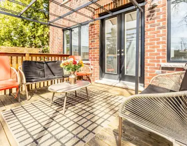 
25 Chandlier Dr Woburn, Toronto 3 beds 3 baths 1 garage $1.1M