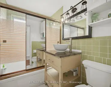 
94 Walmer Rd Annex, Toronto 5 beds 6 baths 2 garage $5.85M