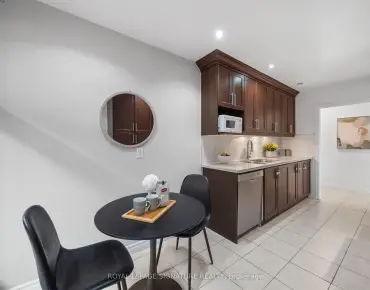 
7 Linnsmore Cres Danforth Village-East York, Toronto 4 beds 3 baths 1 garage $1.22M
