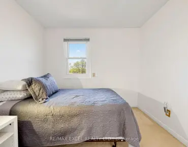 
811 Bloor St W Palmerston-Little Italy, Toronto 5 beds 2 baths  garage $1.4M