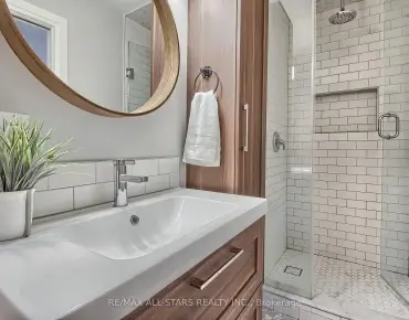 2007 Lynn Heights Dr Liverpool, Pickering 4 beds 4 baths 2 garage $1.275M