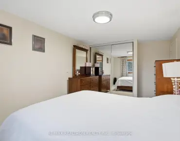 
54 Marmion Ave <a href='https://luckyalan.com/community.php?community=Toronto:Bedford Park-Nortown'>Bedford Park-Nortown, Toronto</a> 2 beds 2 baths  garage $1.358M