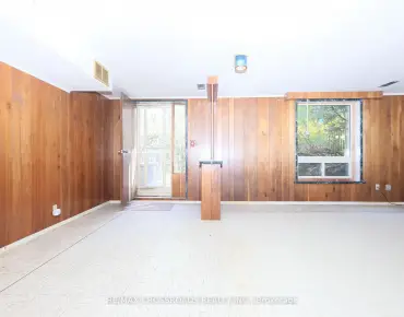
511 Queen St E Moss Park, Toronto 2 beds 2 baths  garage $679K
