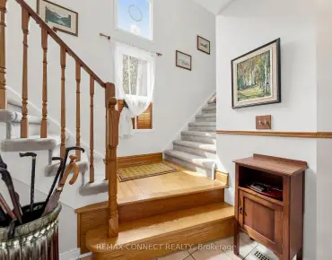 
25 Lysander Crt Agincourt North, Toronto 4 beds 5 baths 2 garage $999K
