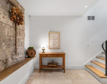 22 Kimbourne Ave Danforth Village-East York, Toronto 3 beds 4 baths  garage $1.189M