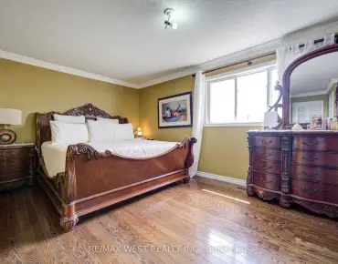 11 Danilack Crt Milliken, Toronto 3 beds 4 baths 2 garage $1.2M