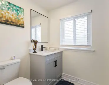 77 Lowry Sq Malvern, Toronto 3 beds 3 baths 1 garage $789.9K