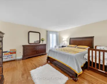 18 Deep Roots Terr Englemount-Lawrence, Toronto 4 beds 4 baths 1 garage $1.25M