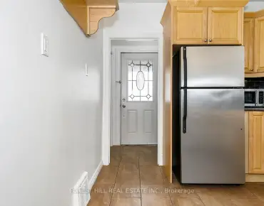 667 Pharmacy Ave Clairlea-Birchmount, Toronto 3 beds 2 baths 1 garage $800K