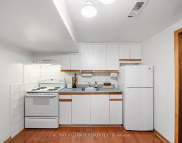 
261 Patricia Ave <a href='https://luckyalan.com/community.php?community=Toronto:Newtonbrook West'>Newtonbrook West, Toronto</a> 4 beds 7 baths 2 garage $2.998M