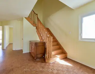 
102 Parklea Dr <a href='https://luckyalan.com/community.php?community=Toronto:Leaside'>Leaside, Toronto</a> 4 beds 5 baths 2 garage $3.398M