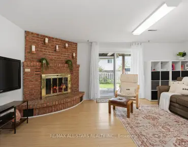 
14 Cadmus Rd <a href='https://luckyalan.com/community.php?community=Toronto:Newtonbrook East'>Newtonbrook East, Toronto</a> 5 beds 5 baths 2 garage $2.388M