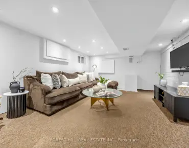 230 Robert St University, Toronto 4 beds 3 baths  garage $1.57M
