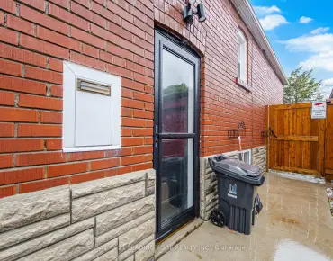 54 Lewiston Rd Dorset Park, Toronto 3 beds 1 baths  garage $749K
