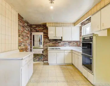 35 Manorglen Cres Agincourt South-Malvern West, Toronto 3 beds 3 baths 1 garage $1.149M