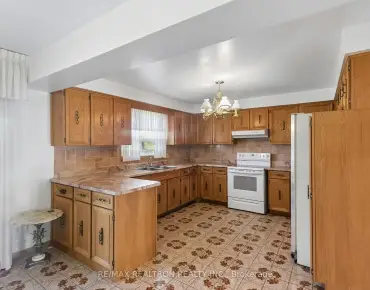15 Calamint Ln L'Amoreaux, Toronto 3 beds 2 baths 1 garage $799.99K