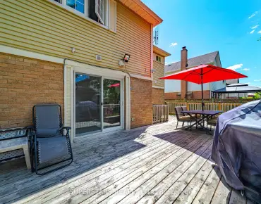 28 Bramblebrook Ave Milliken, Toronto 3 beds 4 baths 2 garage $1.09M