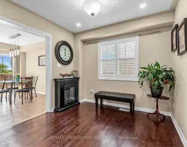 316 Ellerslie Ave <a href='https://luckyalan.com/community_CN.php?community=Toronto:Willowdale West'>Willowdale West, Toronto</a> 3 beds 2 baths garage $1.486M