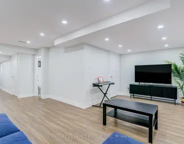 632 West Shore Blvd West Shore, Pickering 4 beds 6 baths 2 garage $3M