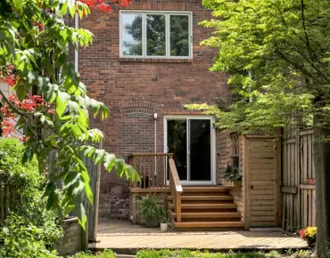 
25 Lysander Crt Agincourt North, Toronto 4 beds 5 baths 2 garage $999K