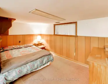 586 Broadway Ave E <a href='https://luckyalan.com/community_CN.php?community=Toronto:Leaside'>Leaside, Toronto</a> 4 beds 5 baths 1 garage $3.3M