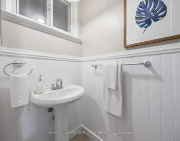 861 Boxworth Pl West Shore, Pickering 4 beds 2 baths  garage $899.9K
