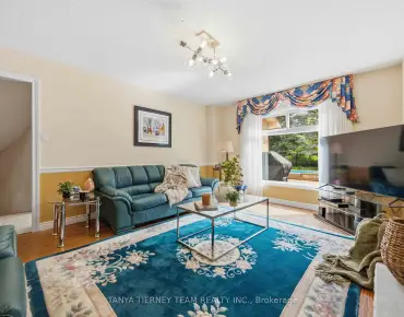 1201 Abbey Rd Liverpool, Pickering 4 beds 4 baths 3 garage $1.775M