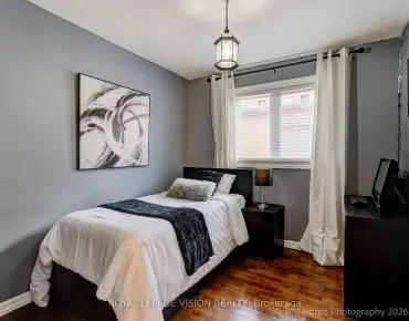 
154 Thicket Cres Highbush, Pickering 4 beds 3 baths 2 garage $1.1M