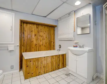 4 Pelmar Pl Woburn, Toronto 3 beds 4 baths garage $999.999K
