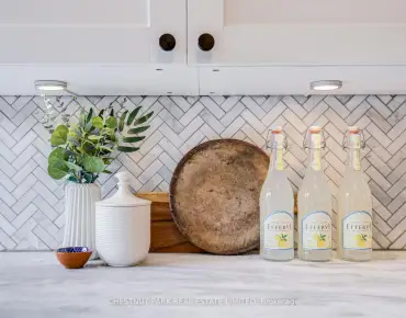 98 Elma St Mimico, Toronto 2 beds 1 baths garage $799K