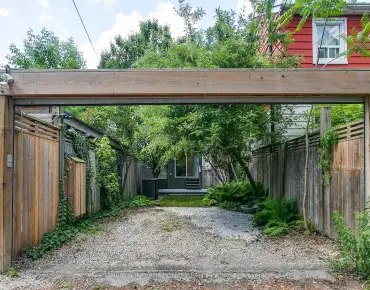 123 Collier St <a href='https://luckyalan.com/community_CN.php?community=Toronto:Rosedale-Moore Park'>Rosedale-Moore Park, Toronto</a> 4 beds 2 baths  garage $1.488M