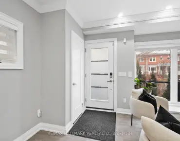 39 Holley Ave Weston, Toronto 2 beds 1 baths garage $510K
