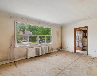 473 Hounslow Ave <a href='https://luckyalan.com/community_CN.php?community=Toronto:Willowdale West'>Willowdale West, Toronto</a> 3 beds 3 baths 2 garage $1.499M