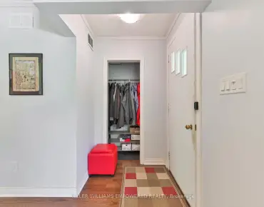 46 Flintwick Dr Bendale, Toronto 3 beds 4 baths garage $1.111M