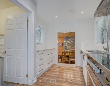 
25 Valley Centre Dr Rouge E11, Toronto 4 beds 4 baths 2 garage $999.8K