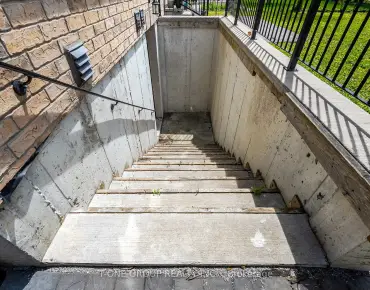 181 Rumsey Rd <a href='https://luckyalan.com/community_CN.php?community=Toronto:Leaside'>Leaside, Toronto</a> 4 beds 4 baths  garage $2.75M