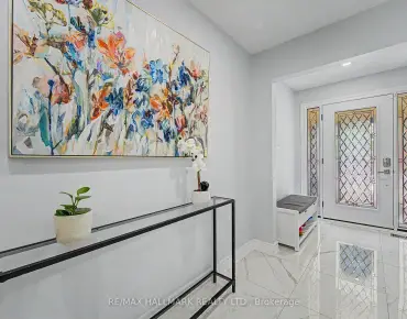 111 Codsell Ave <a href='https://luckyalan.com/community.php?community=Toronto:Bathurst Manor'>Bathurst Manor, Toronto</a> 4 beds 6 baths 2 garage $3.148M
