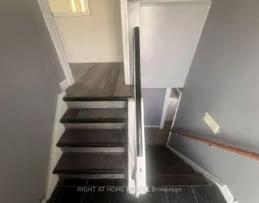 32 Brimorton Dr Bendale, Toronto 3 beds 3 baths 1 garage $799K