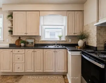 2979 Weston Rd Humberlea-Pelmo Park W5, Toronto 3 beds 2 baths 1 garage $1.1M