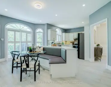 898 Baylawn Dr Liverpool, Pickering 5 beds 4 baths 3 garage $2.13M