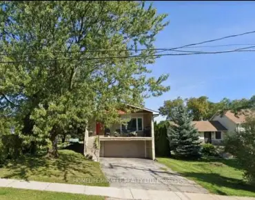 209 Douglas Ave <a href='https://luckyalan.com/community.php?community=Toronto:Lawrence Park North'>Lawrence Park North, Toronto</a> 3 beds 4 baths 1 garage $2.495M