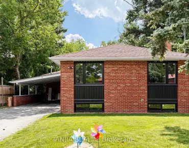 15 Tofino Cres <a href='https://luckyalan.com/community.php?community=Toronto:Banbury-Don Mills'>Banbury-Don Mills, Toronto</a> 4 beds 4 baths 2 garage $990K