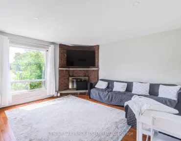 70 Bunnell Cres Downsview-Roding-CFB, Toronto 3 beds 2 baths 2 garage $1.399M