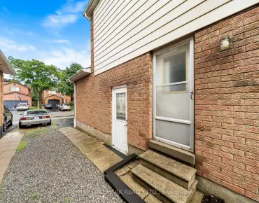 1322 Redwood Ln Liverpool, Pickering 4 beds 4 baths 2 garage $999.9K