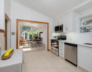 82 Durie St High Park-Swansea, Toronto 3 beds 2 baths 1 garage $1.478M
