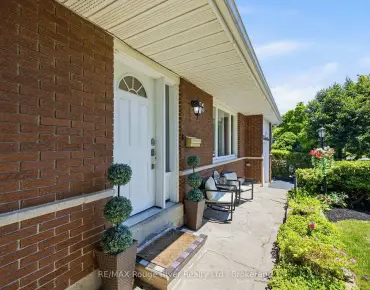 86 Shoredale Dr Woburn, Toronto 4 beds 3 baths 1 garage $1.1M
