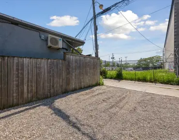 
Polarlights  Rouge E11, Toronto 3 beds 4 baths 1 garage $849K